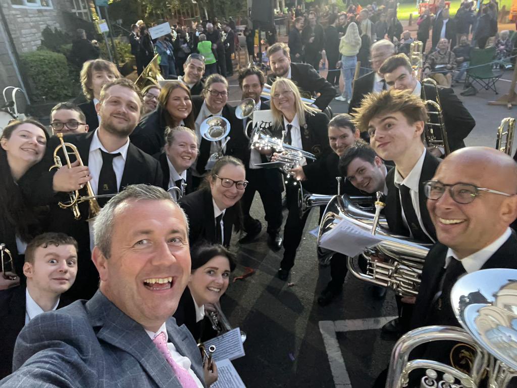 Hawk Green Band tweet media