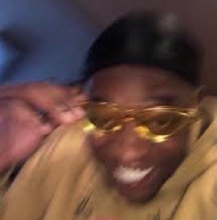 Ccccooooll's tweet photo. Me on sunday 20:59 #LoveIsland https://t.co/KQgaCP4SRs