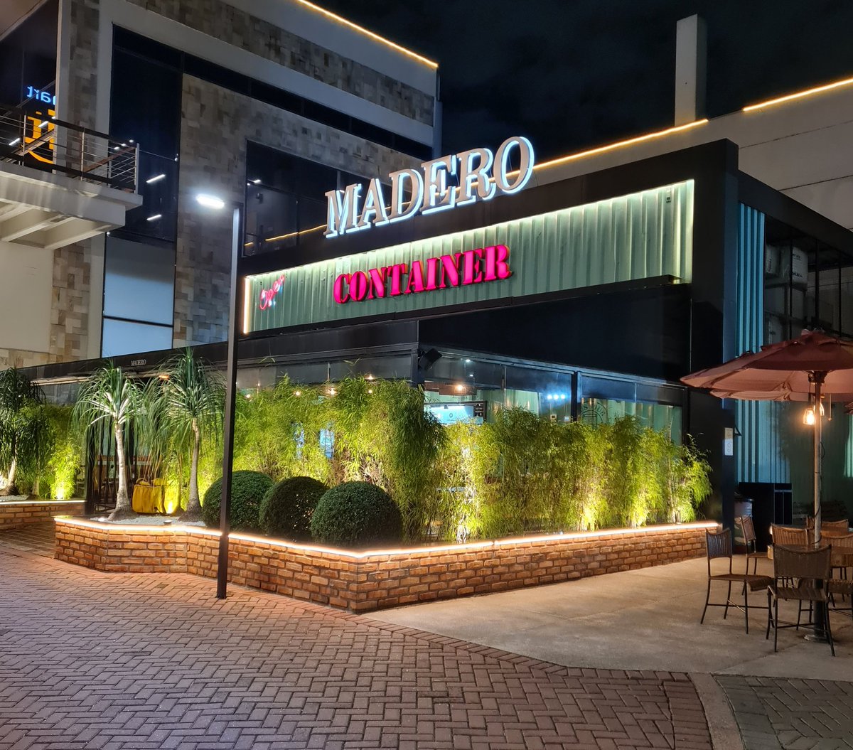 _quasemudo's tweet photo. Primeira vez que vejo um restaurante dockerizado, incrível como a tecnologia evolui.

#devops #Docker #bolhadev https://t.co/CA3urO8n7N