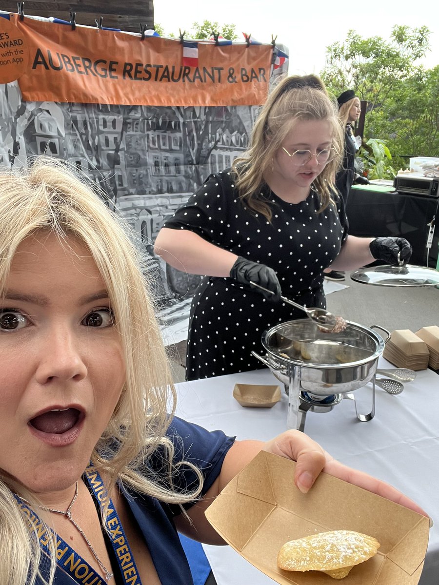 HelperToni's tweet image. Auberge Restaurant and Bar just taught me what a lemon Madeline is @IndyZoob. Don’t miss it!