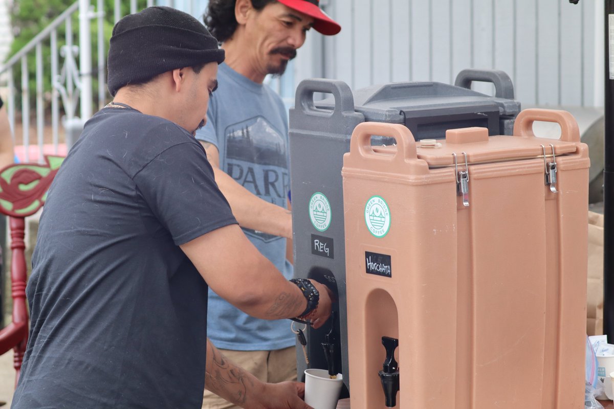cultivatePDX's tweet photo. Shout-out to Supermercados Mexico, Green Bridge Cofee, and Don Pedro for supporting our team with donated food & beverages this week!
๐ฎโ๏ธ๐ฏ
#cultivateinitiatives #forandwiththepeople #cultivatecommunity #workforcedevelopment #neighborshelpingneighbors #localbusiness #community https://t.co/36kQv9l1vc
