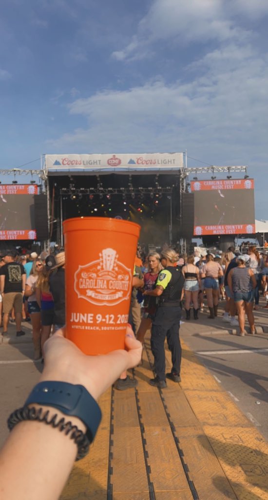 clynn_15's tweet photo. we're ready for ya @LOCASHmusic @ @RileyGreenMusic ! @CCMFLive https://t.co/3HuBjcHVN9