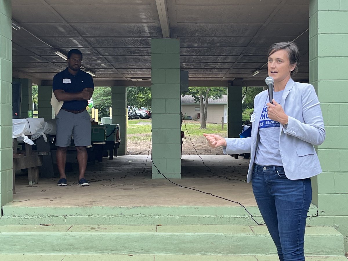 Esther Manheimer (@esthermanheimer) on Twitter photo Jasmine introducing Martin Moore who is running for Buncombe County Commissioner <a href="/JBeachFerrara/">Jasmine Beach-Ferrara</a> Jasmine introducing Martin Moore who is running for Buncombe County Commissioner <a href="/JBeachFerrara/">Jasmine Beach-Ferrara</a>