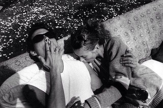 remverse_'s tweet photo. Johnny Depp &amp; Kate Moss, 1994. https://t.co/iUmPm08Fa3