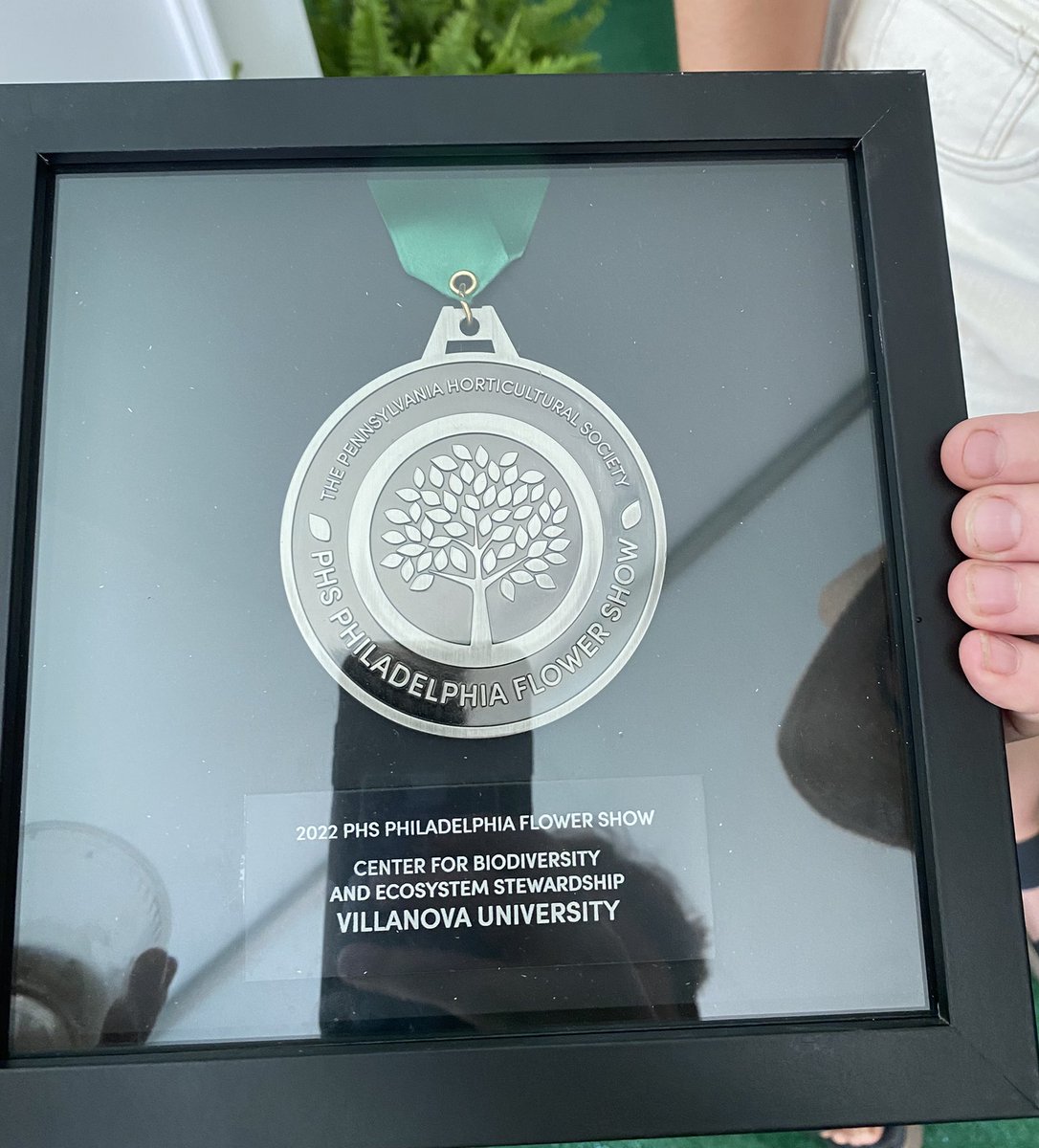 MargaretNBoyle's tweet photo. So happy to have been a part of the @CBEST_nova Philly Flower Show Exhibit! Kim Scott, Tess Adgie, four grad students (Jocelyn Bravo, Damir Creecy, Morgan Mack, and myself) & Hugh Weldon (VUโs Horticultural Manager) won three awards including Silver Medal for Educational Exhibits https://t.co/xYrEBirs2V
