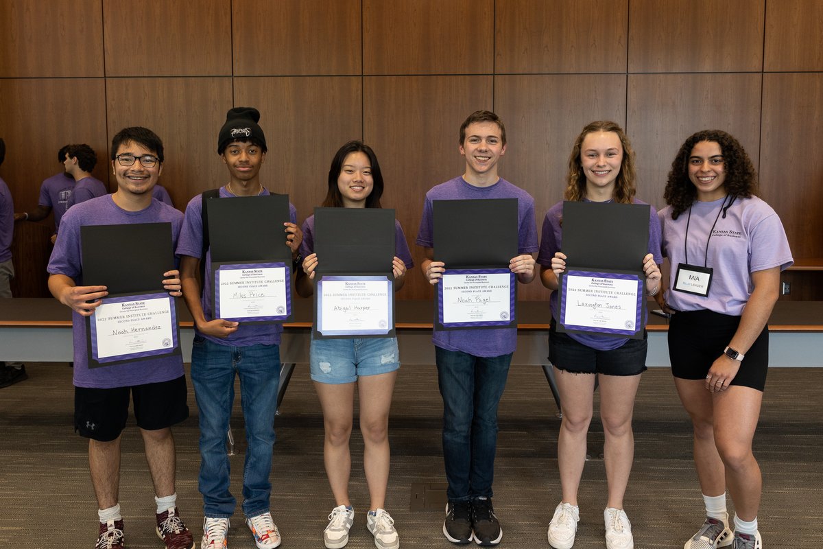 KStateBusiness's tweet photo. Congratulations to our Summer Institute Food Truck Pitch Competition participants! Thank you to @KochIndustries for sponsoring this camp. The first place winners each received $1,000, second received $750, and third received $500 K-State scholarships! https://t.co/abvtRKAyXB
