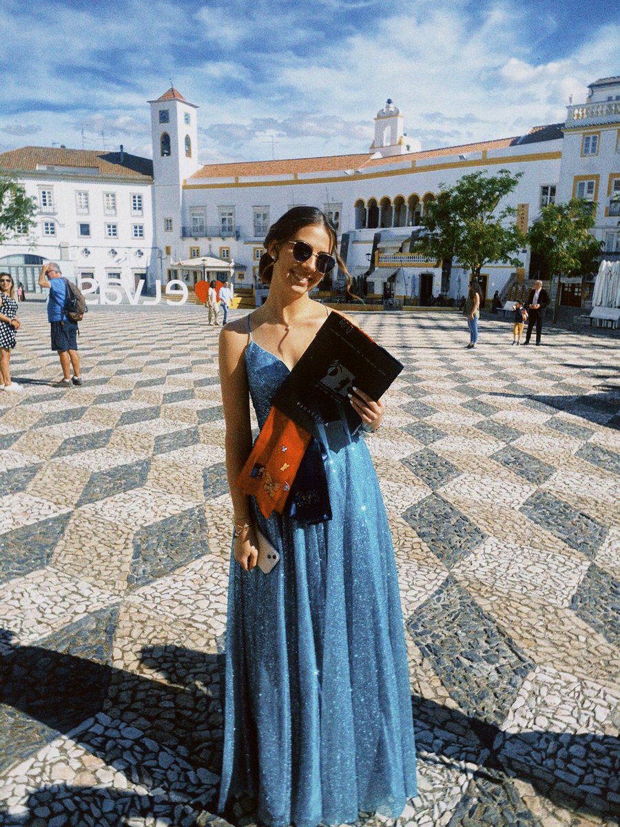 🎓✨