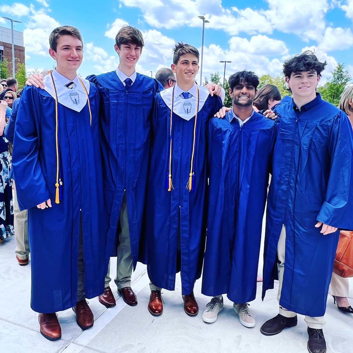 goUbball's tweet photo. Congrats, boys! We’ll miss you!
@KevinNowoswiat @JakeKammeier @sb7523 #Casten #Grady
#MAXOUT https://t.co/mkNfuYSgM0