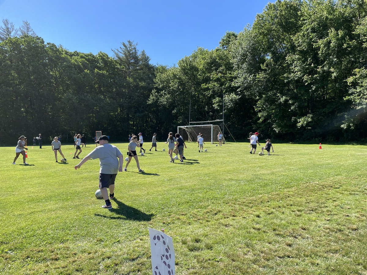 Hughes5thGrade's tweet photo. Field Day was an absolute blast today! So proud of these kids and their great sportsmanship. Everyone had an awesome time and cheered each other on! #HAYNation #HughesSquad https://t.co/z9ovhpOFoV