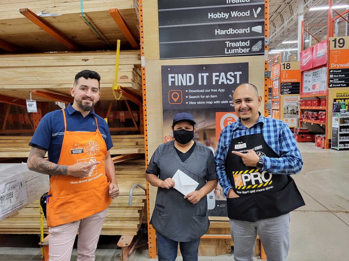 Luis Banuelos (@sweetluo03) on Twitter photo Big Shout out to Luz .! Not only the sweetest person ever but her detection on making the store super clean, safe and grand opening ready is amazing.! <a href="/CSmithHD/">Candice Smith</a> <a href="/Johnny_alva1908/">Johnny Alva</a> <a href="/Manny_CubFan/">manuel romero</a> <a href="/White2Dawn/">Dawn White</a> Big Shout out to Luz .! Not only the sweetest person ever but her detection on making the store super clean, safe and grand opening ready is amazing.! <a href="/CSmithHD/">Candice Smith</a> <a href="/Johnny_alva1908/">Johnny Alva</a> <a href="/Manny_CubFan/">manuel romero</a> <a href="/White2Dawn/">Dawn White</a>