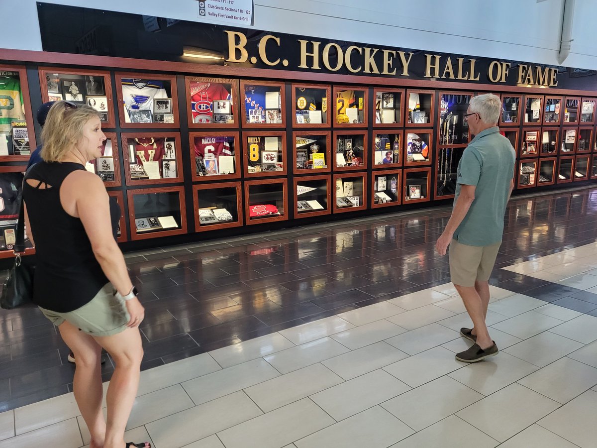 AlBristowe's tweet photo. Thanks @JimHughsonCBC for the tour of @BCHHoF. So many amazing artifacts of the history of hockey in BC. @BCHockey_Source @philips_theresa #Penticton #BCHHOF https://t.co/lh9OvbCE59