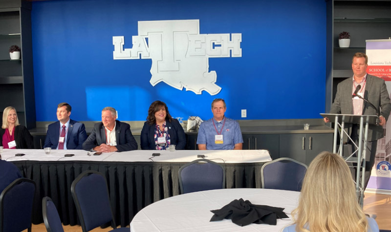 LABankers's tweet image. LBEC led a panel on From Job to Career yesterday at the @LATechBUSN School of Banking . ow.ly/PCon50JuJ8x
