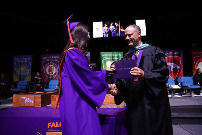 Enjoyed the enthusiasm from parents, families and the entire Eastlake and #TeamSISD community for our remarkable graduates. Never stop growing, learning, and challenging yourself, Falcons! Congratulations and happy graduation, <a href="/Eastlake_HS/">Gilbert R . Martinez</a> Class of 2022!