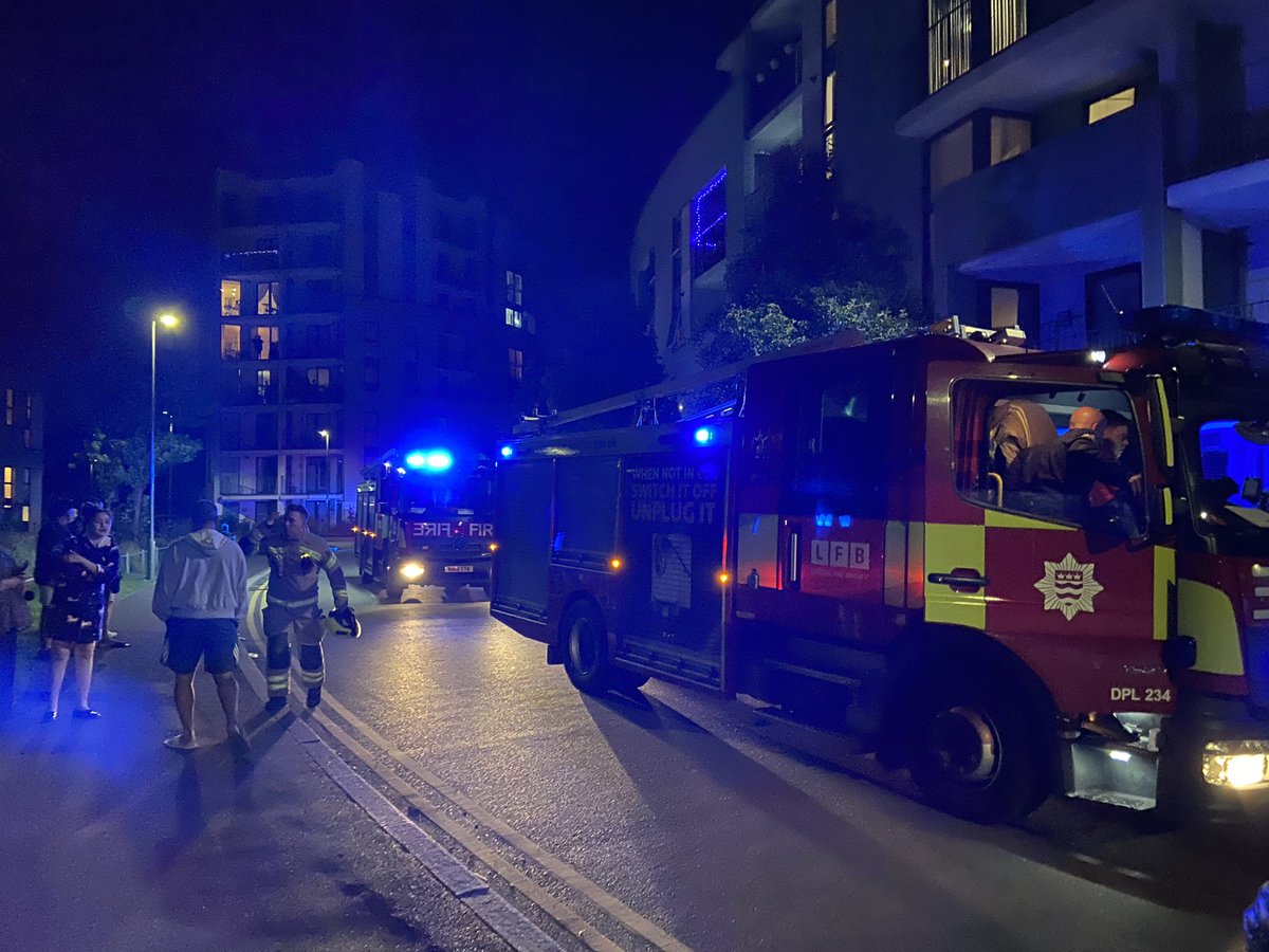 CharlotteDaus's tweet image. Well, at least we know the fire alarm works. And just as we’re about to get our EWS1 Form! @LFBBarnet here in minutes, and were brilliant. False alarm, but rather scary, and brings it all back #EndOurCladdingScandal #BuildingSafetyCrisis @ActionCladding