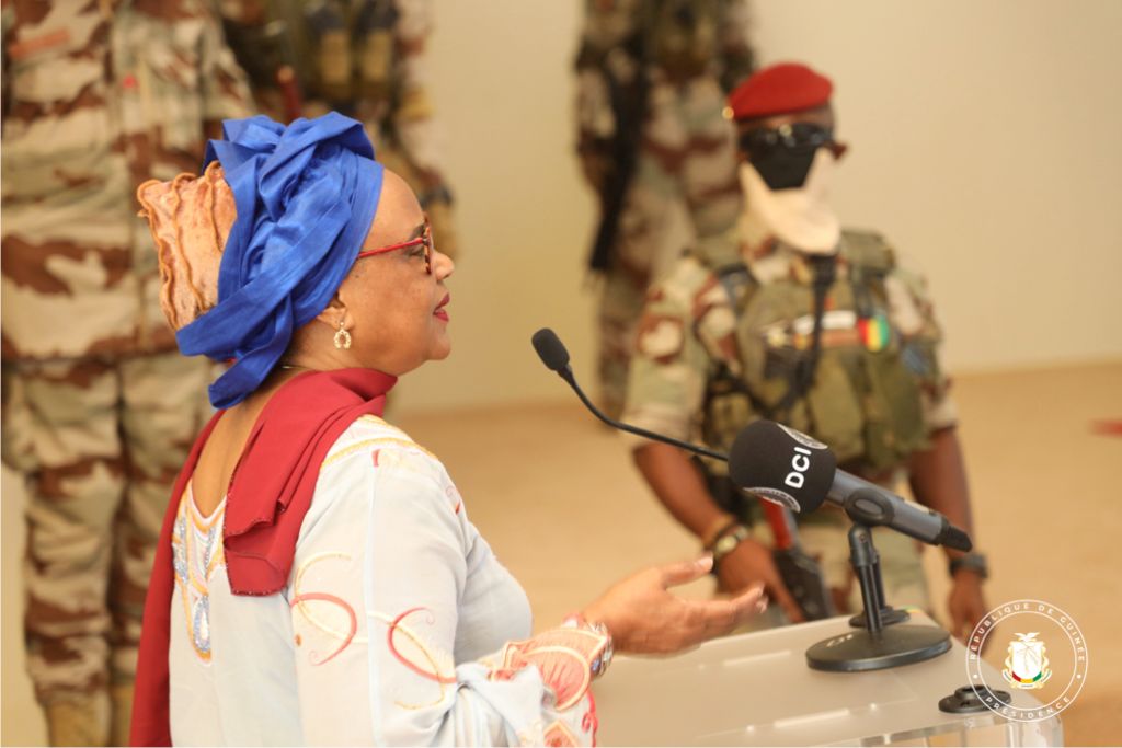 diallomariamasy's tweet photo. 𝗣𝗮𝗹𝗮𝗶𝘀 𝗠𝗼𝗵𝗮𝗺𝗲𝗱 𝗩 
Nous avons été reçus ce matin au palais Mohamed V par le président de la transition pour féliciter l’équipe nationale pour sa victoire face au Malawi et la réitérer son soutien et son appui. 

#ConorFGF #FGF #GUIMWI #CNRD https://t.co/WOLwnvxXTV