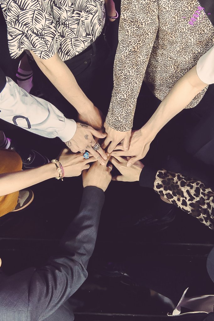 🏜 YET TO COME 컴백 기념 이벤트 🏝

🎀 이벤트 선물 : PROOF SET 1개
🎁 참여방법 
: 1. YET TO COME 음원/뮤비 스밍인증
 2. 해시태그

🎁 참여자격 : 🫂💜 아미라면 누구나, 택배수령 가능하신 분

🎊 당첨자 발표 : 6월13일 ✨️

#YetToCome 
#BTS_RunBTS 
#BTS_ForYouth <a href="/BTS_twt/">방탄소년단</a>