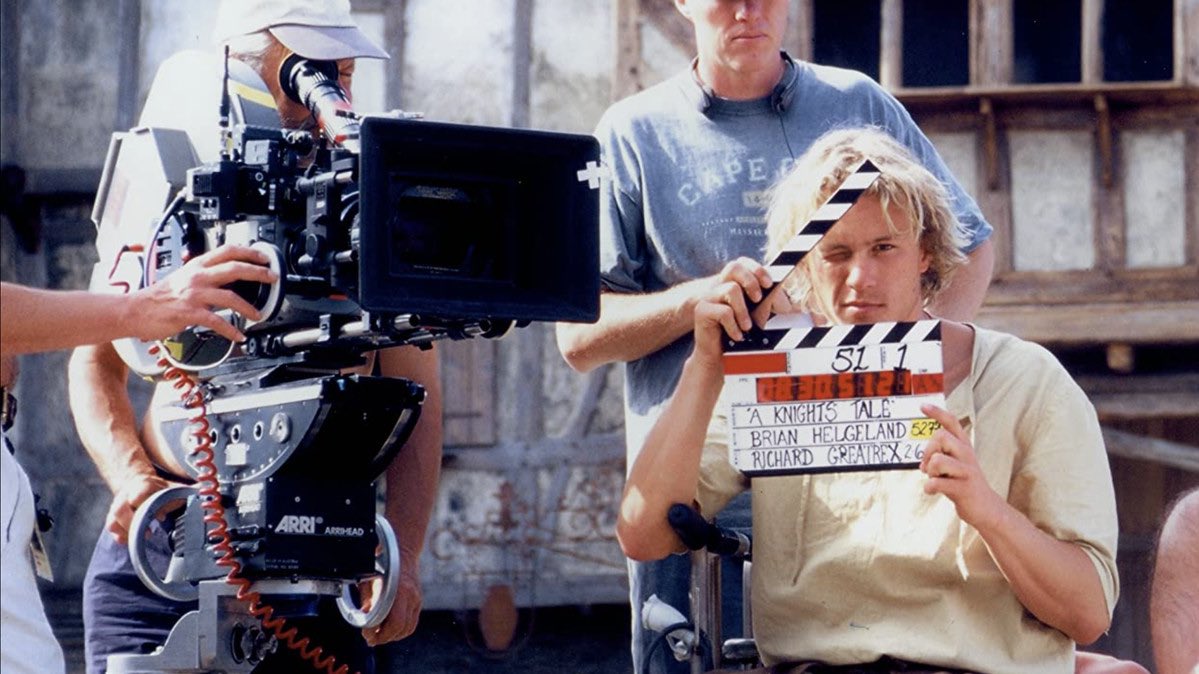 heathsarchive's tweet photo. heath ledger behind the scenes https://t.co/g3O4MRdszR