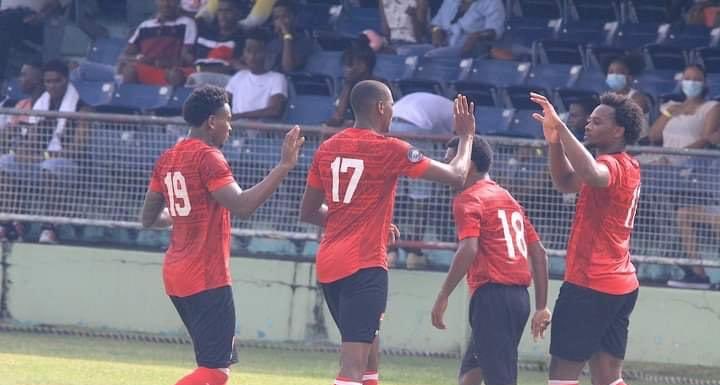 SystemFoot's tweet photo. [#CNL🇪🇺] #TrinitéEtTobago 🇹🇹 s’impose 2-0 à #SaintVincentEtLesGrenadines 🇻🇨 !

⚽️ #Hackshaw 17’
⚽️ #García 25’

#VINTRI https://t.co/AbVouoCCua
