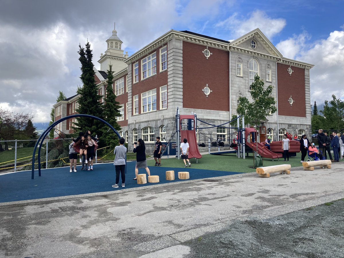 nsdrc's tweet photo. Thanks to @QueenMaryCE PAC for inviting us to ‘Fun Day’ &amp; the opening of the #accessible playground today. Lovely to see @BeingKulvir &amp; @LindaCBuchanan The kids &amp; staff enjoyed the #MultiSensoryRoom 😊 https://t.co/CeQPlr30Fm