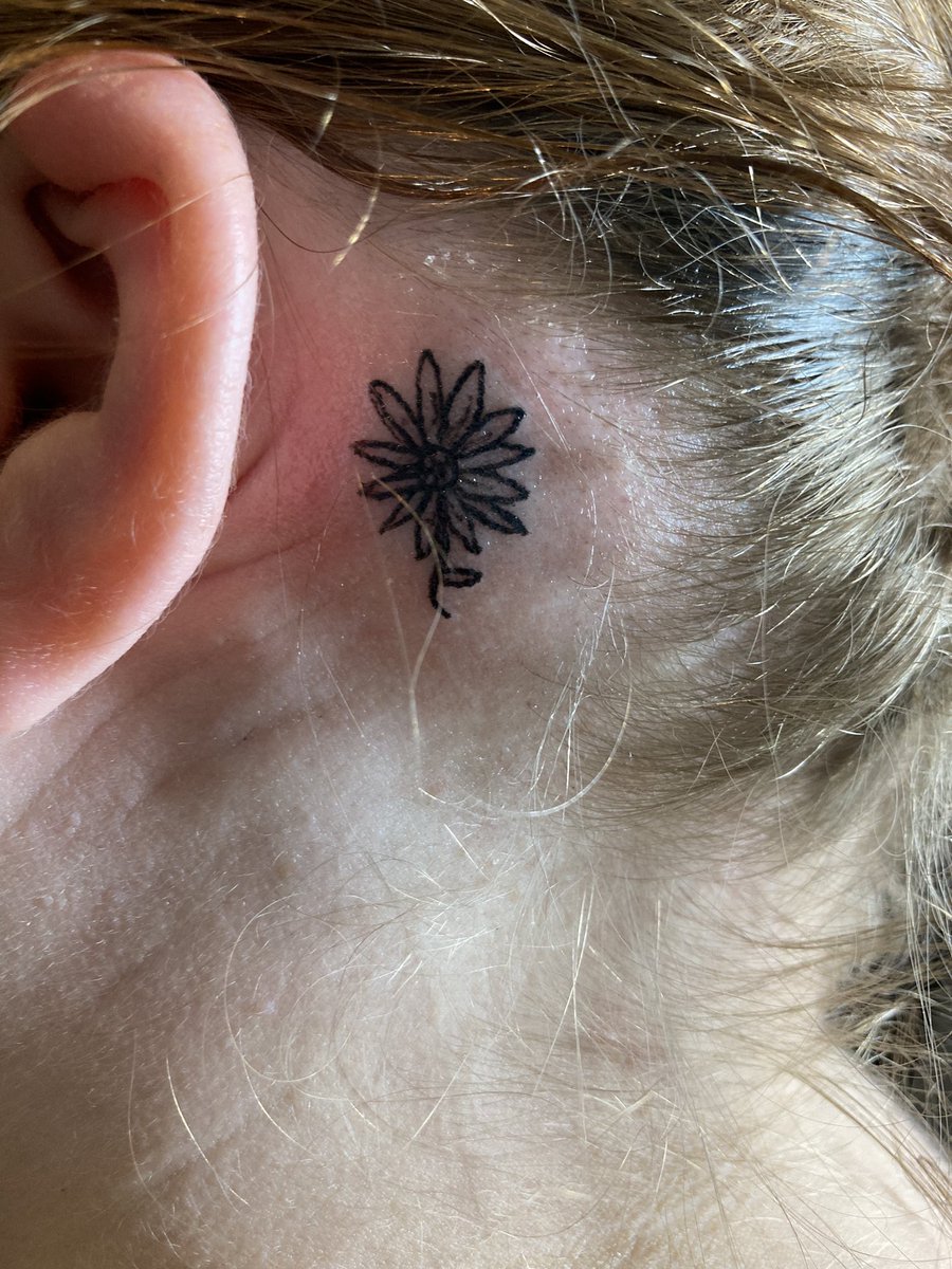 LiveLoveBethx33's tweet photo. In 2020 I lost a good friend to suicid3 and today I honor her. #fordaisy 🖤 @AngelHaze thank you for helping me honor her ❤️ https://t.co/cE43Gc6JkZ