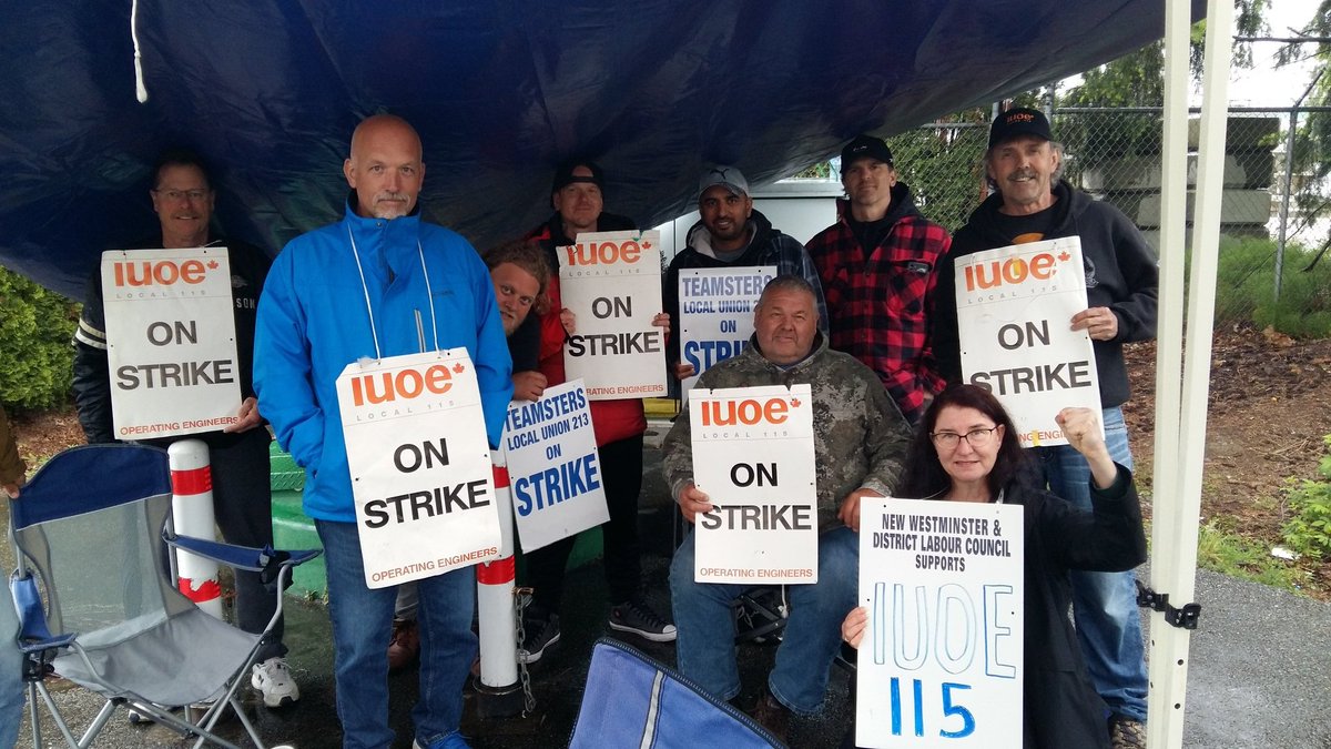 nwdlc's tweet photo. SHAME ON #REMPEL! Proud to stand in solidarity in #Langley with @iuoe115 on strike for #dignity #respect and a #faircontractnow #OneDayLonger ✊✊✊ https://t.co/ia8oJTtITL