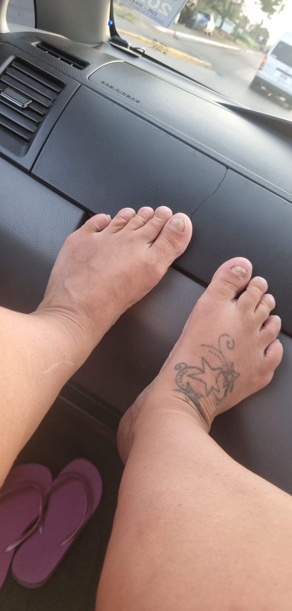 missPinkykat's tweet photo. Message me if you want some proper feet pics no scammers #feetfethish #feetpics #feetworship #feet https://t.co/vPG3GESFya