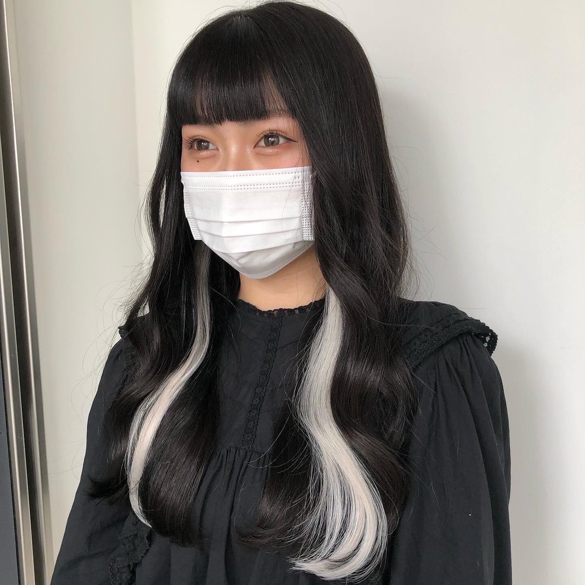 RRcm1003's tweet photo. #インナーエクステ
10本で¥3850(税込)です🤍
もっと少なめにつけてもいいし多くしてもいいし1本から付けれるのでオススメです🫧

カラーも豊富で好きな色を選べます💕
ピンクやブルーなどの原色もございます😊

#梅田美容院
#梅田エクステ https://t.co/yZRVuOpPX0