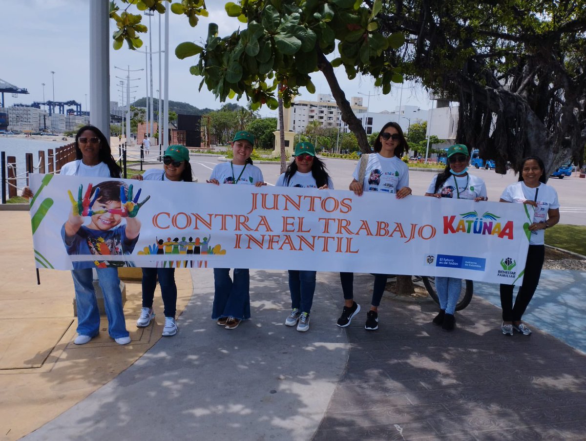 MarioJArizaM's tweet photo. En conmemoración del día mundial contra el trabajo infantil @ICBFColombia Regional Magdalena, en articulación con @MagdalenaGober  @SantaMartaDTCH @MigracionCol @PoliciaColombia @MintrabajoCol hicimos sensibilización en Santa Marta para prevenir la explotación laboral infantil https://t.co/znqtOl4d0Y