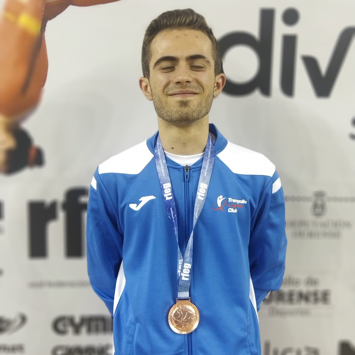 ClubLeganes's tweet photo. Primera jornada del Campeonato de España de Gimnasia de Trampolín. Grandes resultados para el Club Leganés:

Claudia Maestro 🥈 DMT N3
Álvaro Escalante 🥉 DMT N3
Rocío Sánchez 🥉DMT N1

¡Enhorabuena campeones!

#trampolin @AytoLeganes @deportesleganes https://t.co/MTmxVfT16D