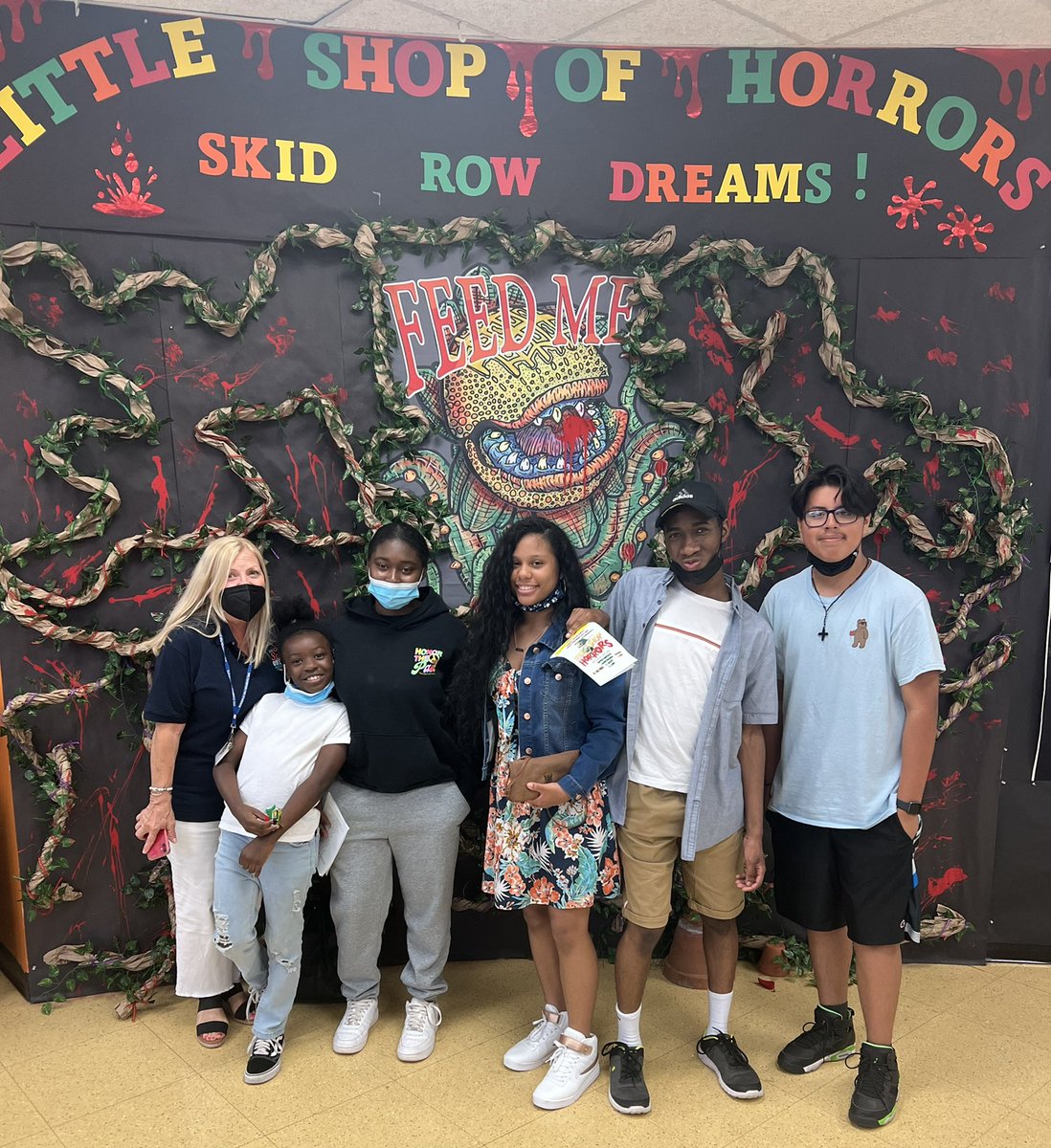 bethbadilla's tweet photo. The Emerson Theater Group shined tonight in Little Shop of Horrors!  Kudos on this excellent performance! @DmitchEdD @PlainfieldBOE @PEA_NJEA @markawilliams52 https://t.co/4b7pDmX6ry