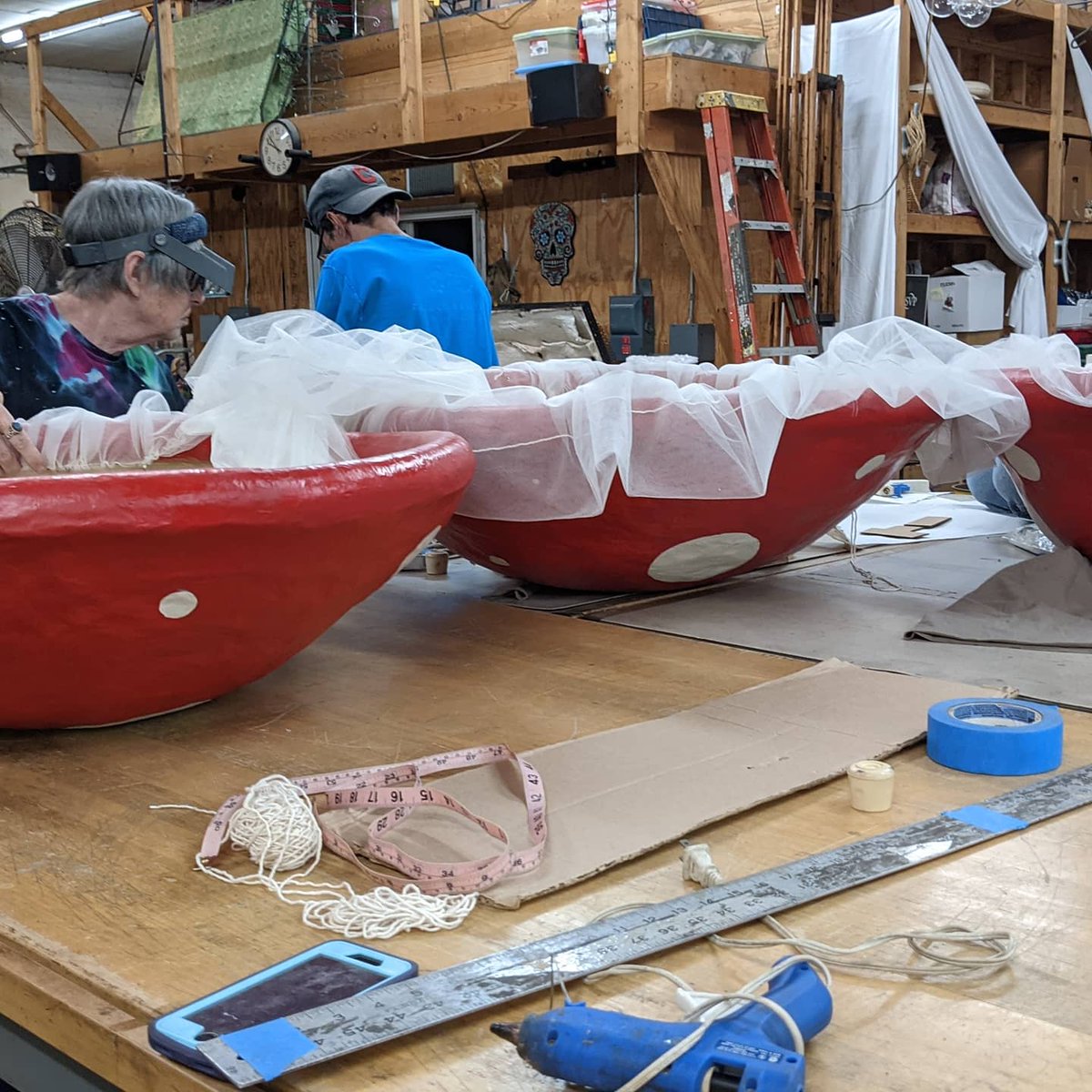 dspiegler's tweet photo. We're putting the final touches on our dancing mushrooms for Summer Arts Fest: Dance With Giants! Come see us tomorrow on Wade Oval, 11-5. @ClevelandArt @inthecircle #thisisCLE #Cleveland #summerinCLE https://t.co/9SD79NFJ6l