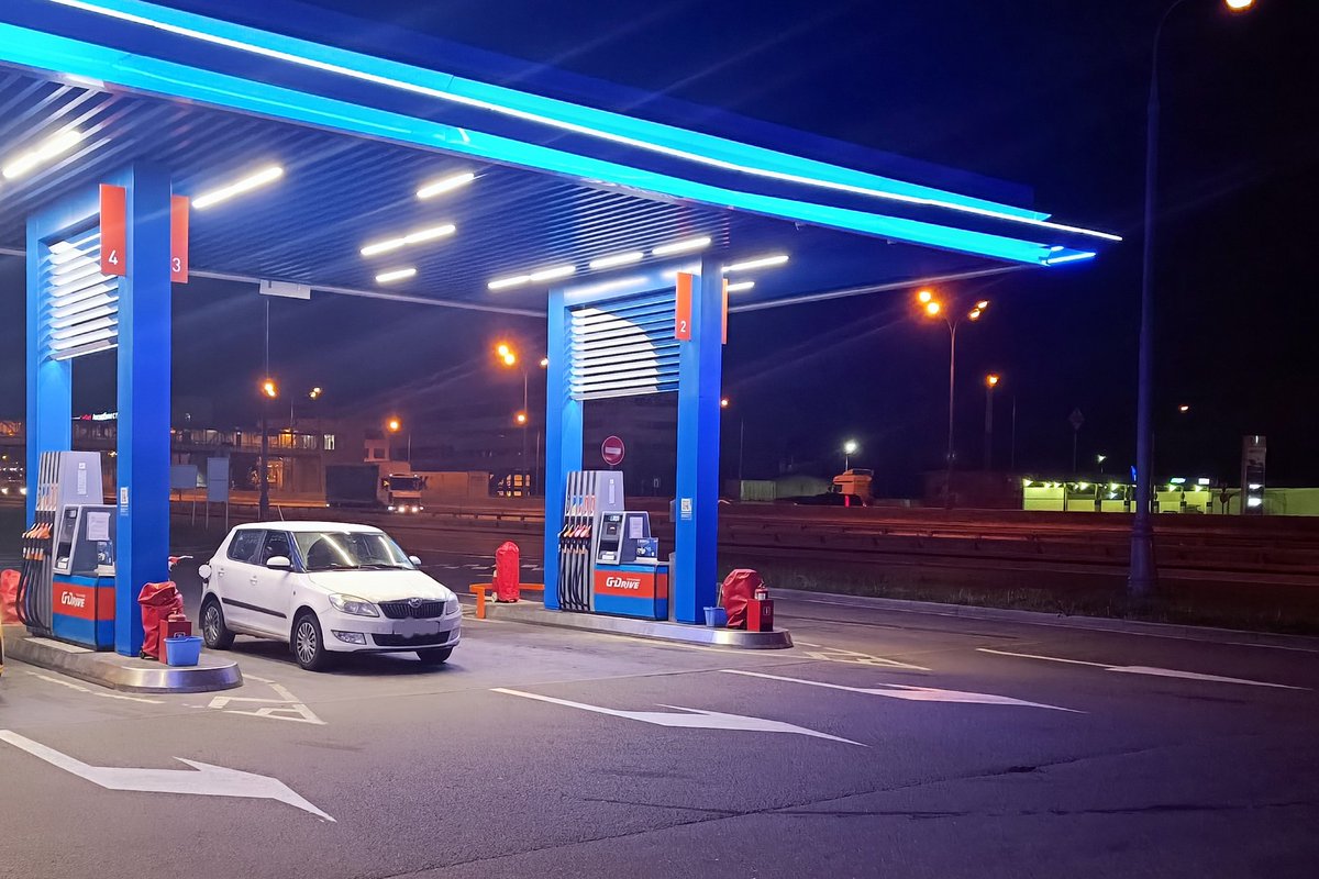 Спасибо всем неравнодушным людям, которые жертвуют баллы в программе <a href="/gpnbonus/">АЗС Газпромнефть</a> и сети #ГазпромНефть за возможность оперативно выезжать на поиски и возвращать людям их близких