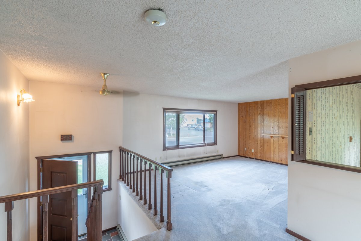 New Listing! 913 N Pine Street, Gunnison, CO
Single family home on an oversized city lot. Big back yard fully irrigated with mature trees and quiet neighborhood. Offered at $649,000. 
For more information on this listing visit gunnisonproperty.com or contact me at 970.275.8022