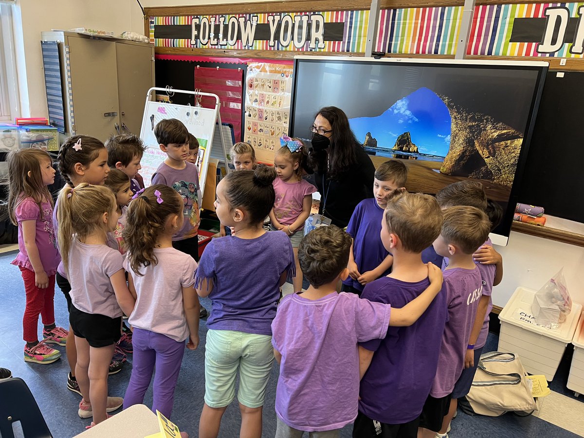 PE Day with Mr. D and our final day of Spanish with Señora Goren. PE and FLES are such valued parts of our kindergarten program! ❤️