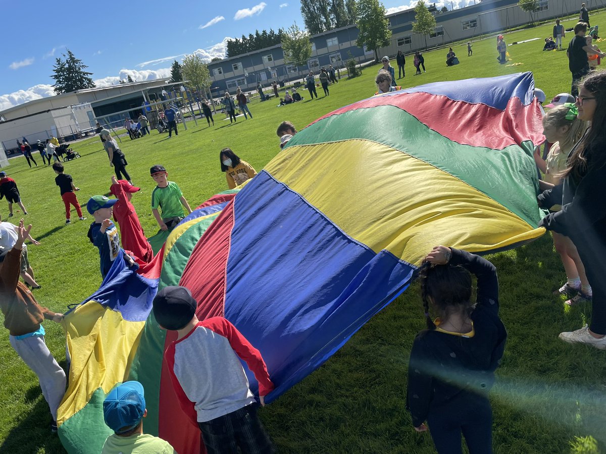 LadnerElemSchool tweet media