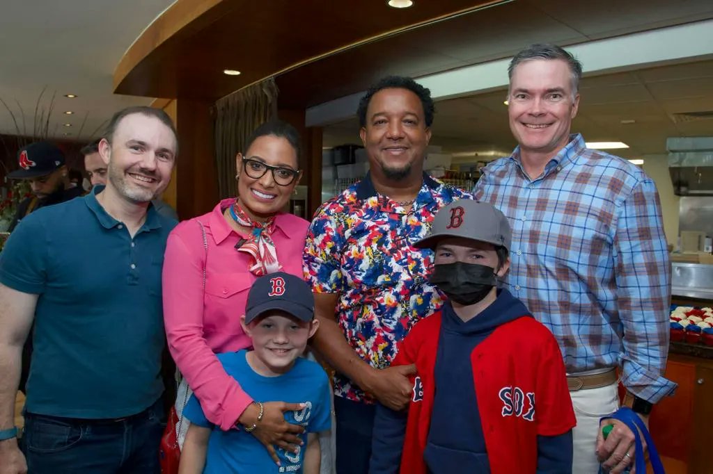 45PedroMartinez's tweet photo. Thank you to all our partners for believing in the @pmfusa vision and for sponsoring this year’s Feast with 45 at Fenway! @gordonfoodservice @redsoxfoundation @mintz_law @nhlbruins #45enterprises #pedromartinez #hof #fenway #sponsorship #feastwith45 #food #pedromartinezfoundation https://t.co/KVrg8IluI9