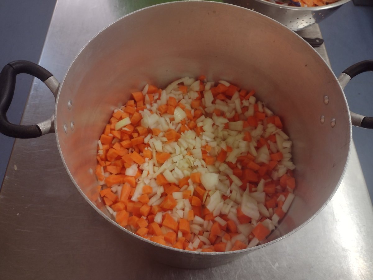 Getting an early start on lunch.....can't beat a pot of soup on camp...#Damboree