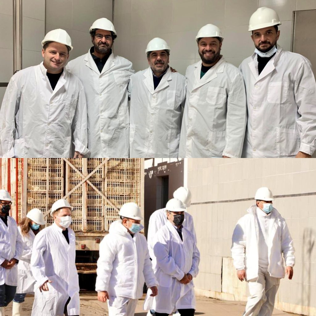 JuanBCarrara's tweet photo. En #RoquePérez junto a @cristianritondo, @AlexCampbellOK, @ljsarquis y @JuanchoCravero visitamos #Absolon, empresa avícola que emplea a muchas familias del distrito.
👉 El sector productivo necesita previsibilidad para crecer. Condición que el Gobierno ya demostró no importarle. https://t.co/GXrdr24I25