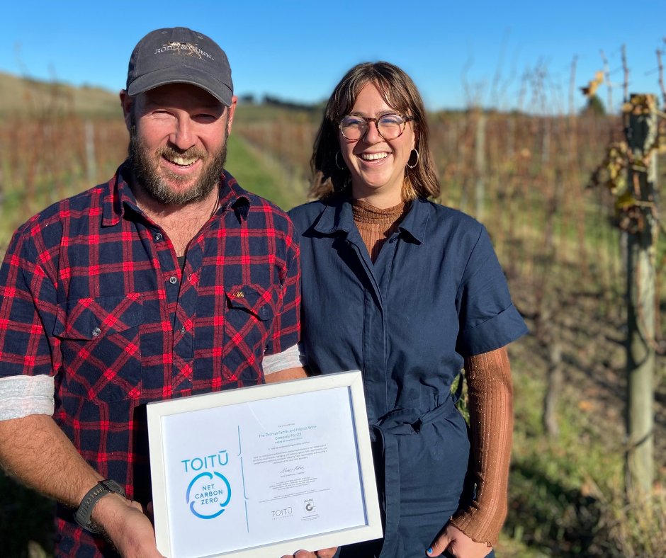 Thomas Family &amp; Friends Wine Company (<a href="/GreystoneWines/">Greystone Wines</a>) is now a Toitū #netcarbonzero certified org!

If you're in North Canterbury, drop by &amp; try one of their famous Vineyard Ferment Pinot Noirs.🍷

Pictured here is their viticulturist, Mike Saunders &amp; Toitū's Shannon Gormley.