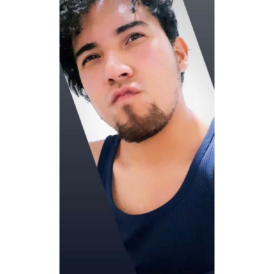 BraianSanchez05's tweet photo. Creemelo mi amor no soy tan tonto 😘💥 
#braiansanchez #bogota #kisses #colombia #curlyhair #barber https://t.co/RXDo3CpxNE