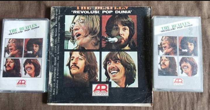 REVOLUSI POP DUNIA #TheBeatles cassettes &amp; book