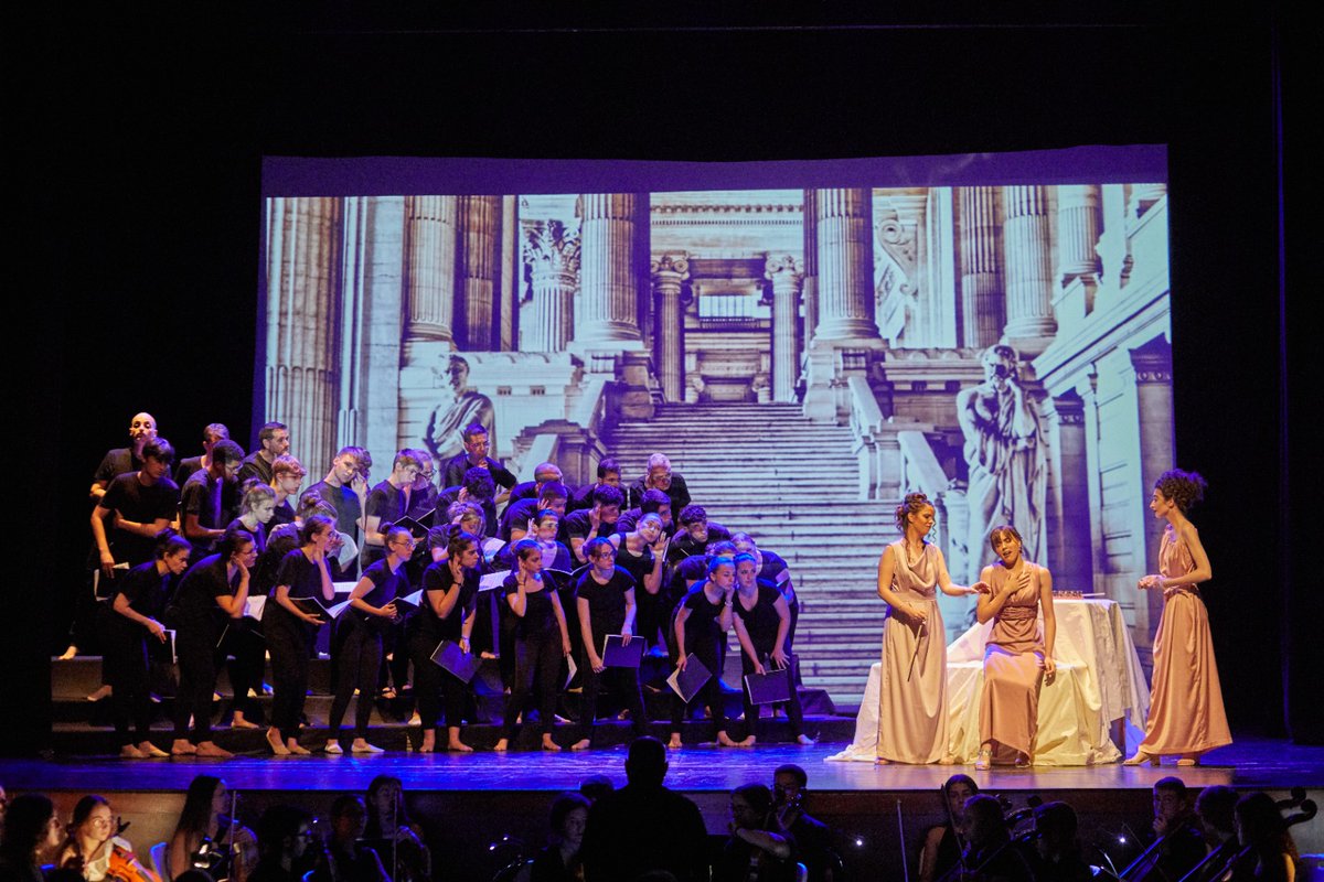 cpmgomis's tweet image. Des del @cpmgomis volem donar les GRÀCIES a tota la gent que s'ha implicat en el Projecte Interdisciplinar de l'Opera "Dido &amp;amp; Æneas" i ha contribuït a que haja sigut un ÈXIT.
#DidoandAeneas #opera
@ajOntinyent,@GVAeducacio, @iesjsegrelles, @ies_serramariola, @ieslestacio