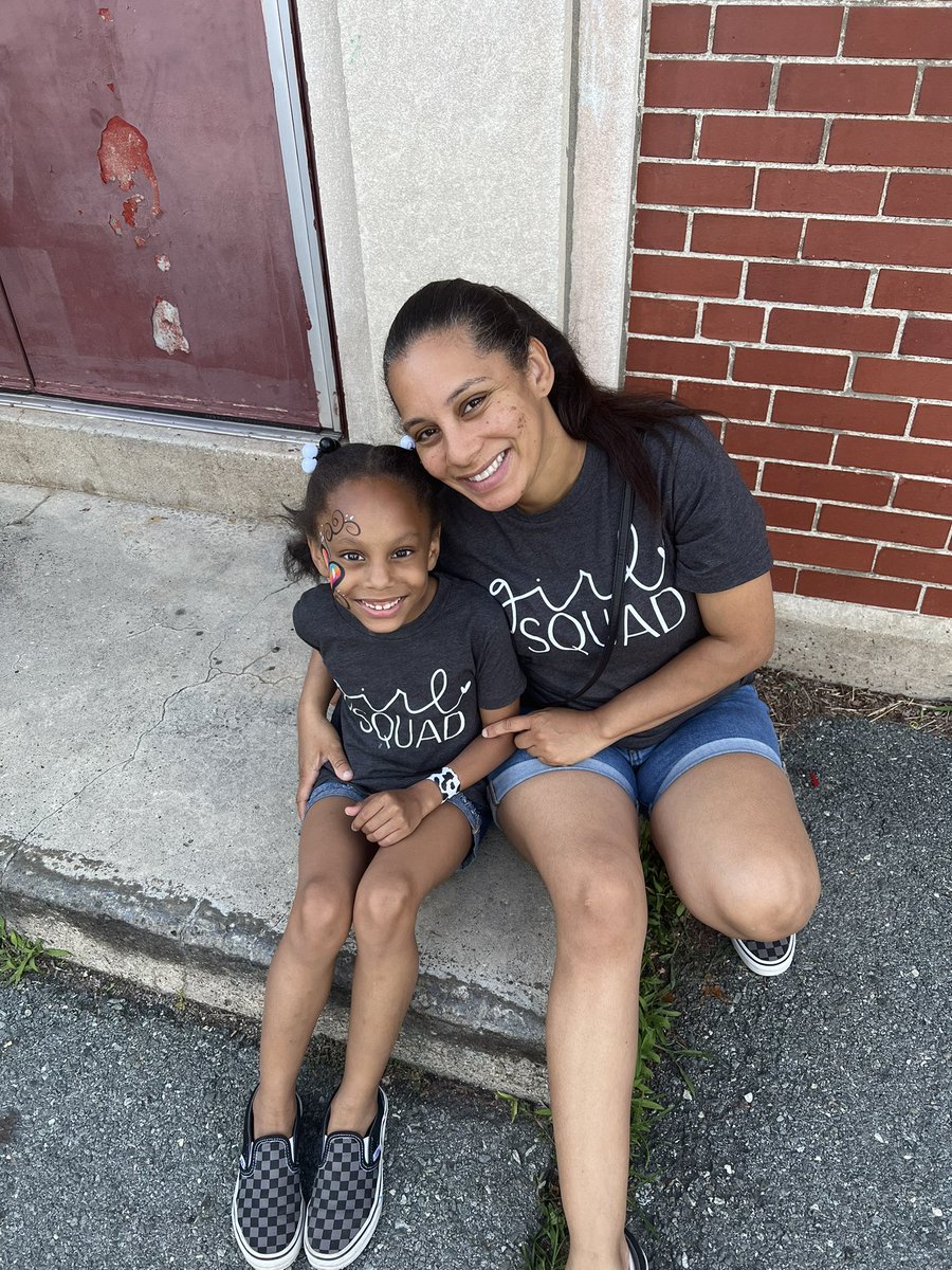 garmstrong331's tweet photo. The Rhodes Backyard Bash was a BLAST! Thank you to everyone who attended & to our awesome PTA for organizing it! What a FUN way to end the school year! ❤️ #RhodesUnited #EOYfun #community #cakewalk #facepainting #artsandcrafts https://t.co/p02fHufClZ