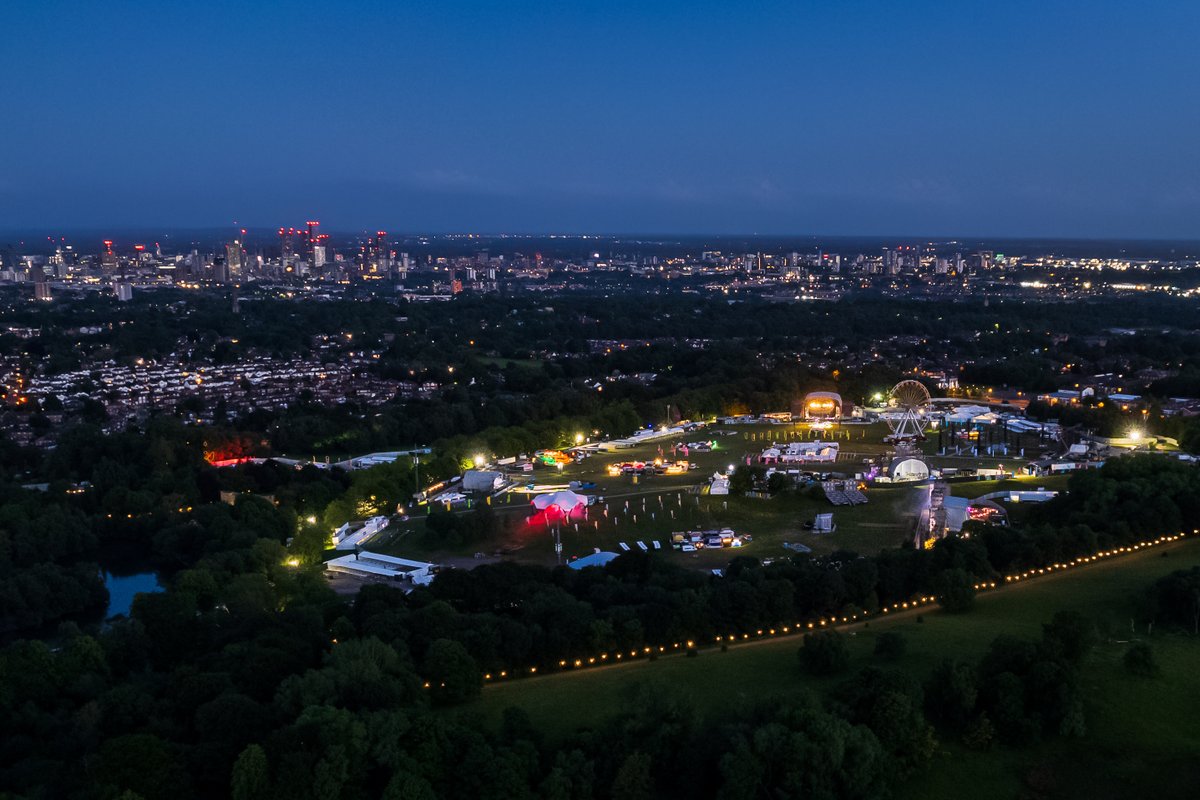 DanTheDroneMan's tweet photo. #Parklife2022 #parklifeweekend #parklifefestival If the warmup is anything to go by, there's going to be a lot of very happy people in #heatonpark #Manchester tomorrow night! https://t.co/bIhGVzv77G