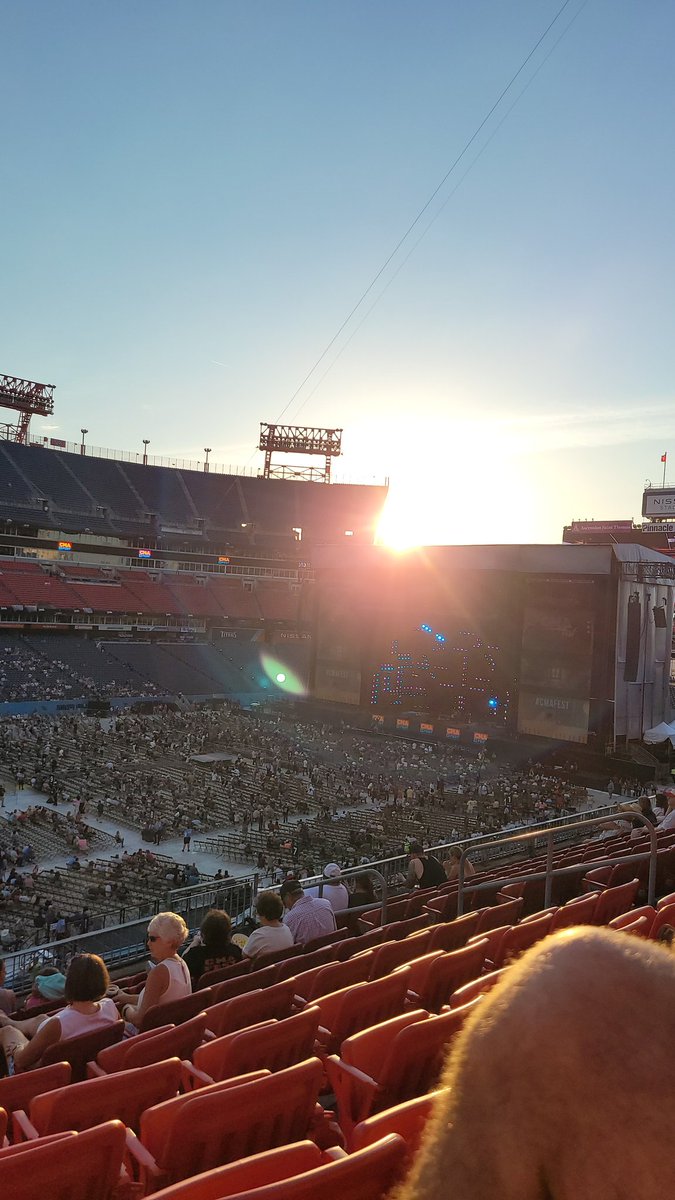 MM3_SB's tweet photo. #ChevyCMA https://t.co/94xatatzdX