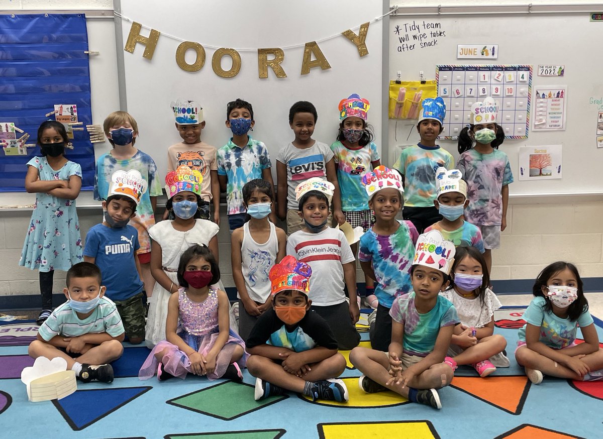 TeamKinder112's tweet photo. It has been a fun year with this class. We will miss our students. Enjoy your summer break! Please visit next year❤️❤️❤️ https://t.co/s7jQvHSnpV