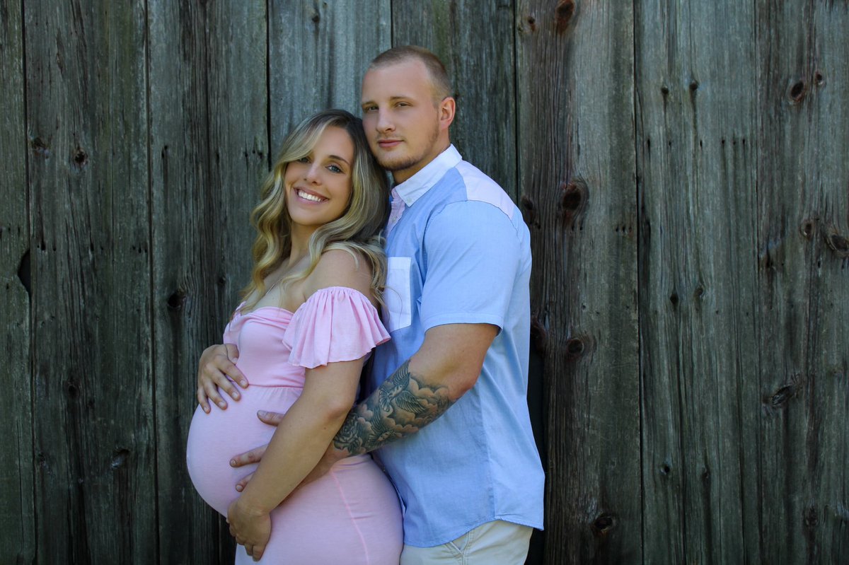 Littlebripeep's tweet photo. Only six more weeks and we will get to meet miss Hadley. 🥺🤍 https://t.co/5PNPBPoeQf