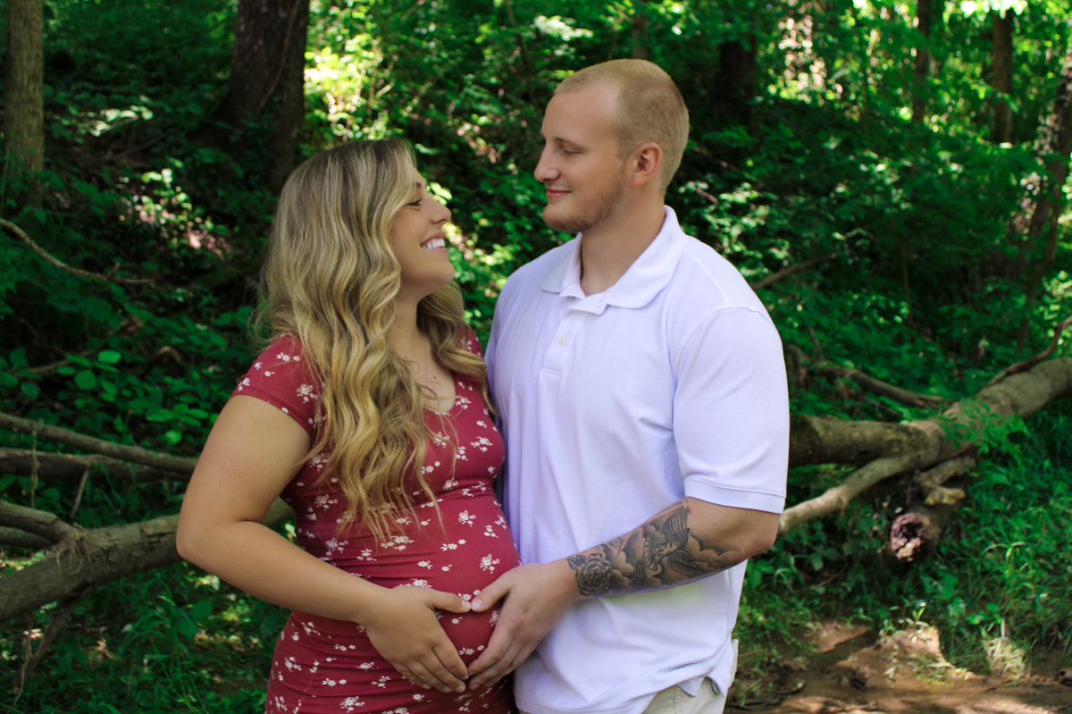 Littlebripeep's tweet photo. Only six more weeks and we will get to meet miss Hadley. 🥺🤍 https://t.co/5PNPBPoeQf