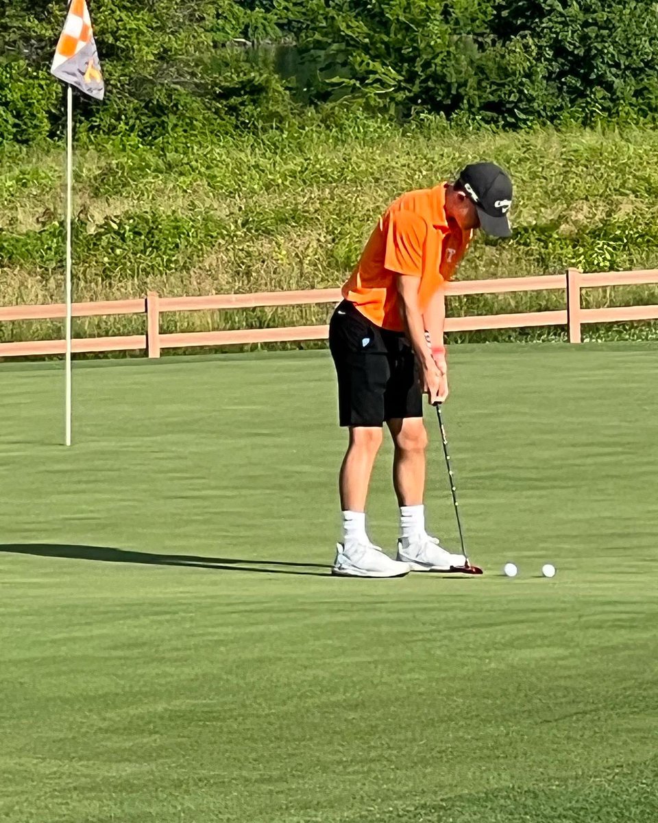 catholic_golf's tweet photo. Great to see @KnoxCatholic golfers working to get better during the offseason. Today, class of ‘25 team members, @Dean30339028 and Grant Odom, attended the @Vol_Golf camp to work on all facets of their games. https://t.co/CGtI5ze9hz