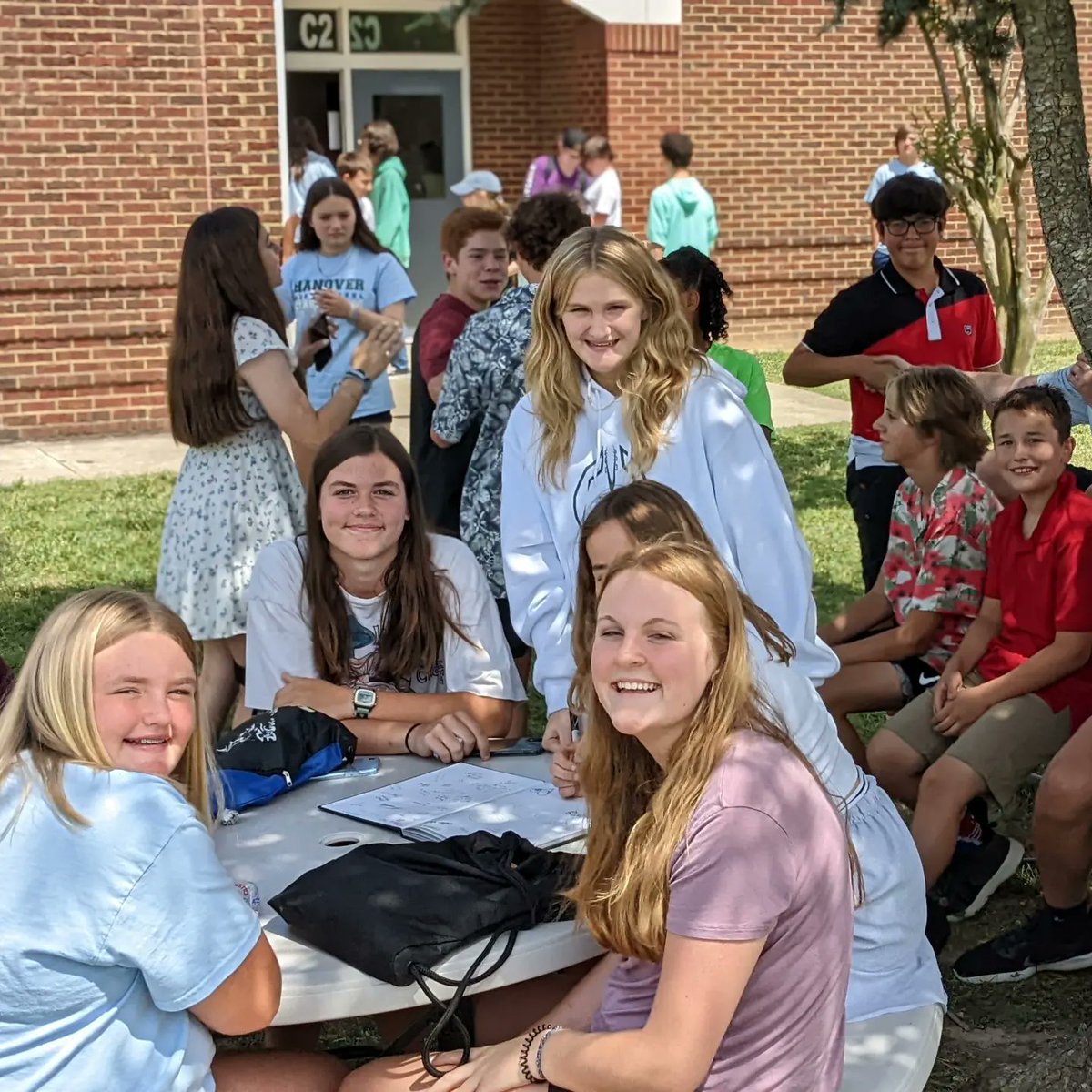 Oak Knoll Middle School tweet media